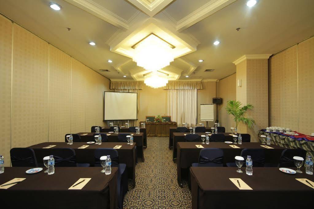 Hotel Maharadja Jakarta Exteriör bild