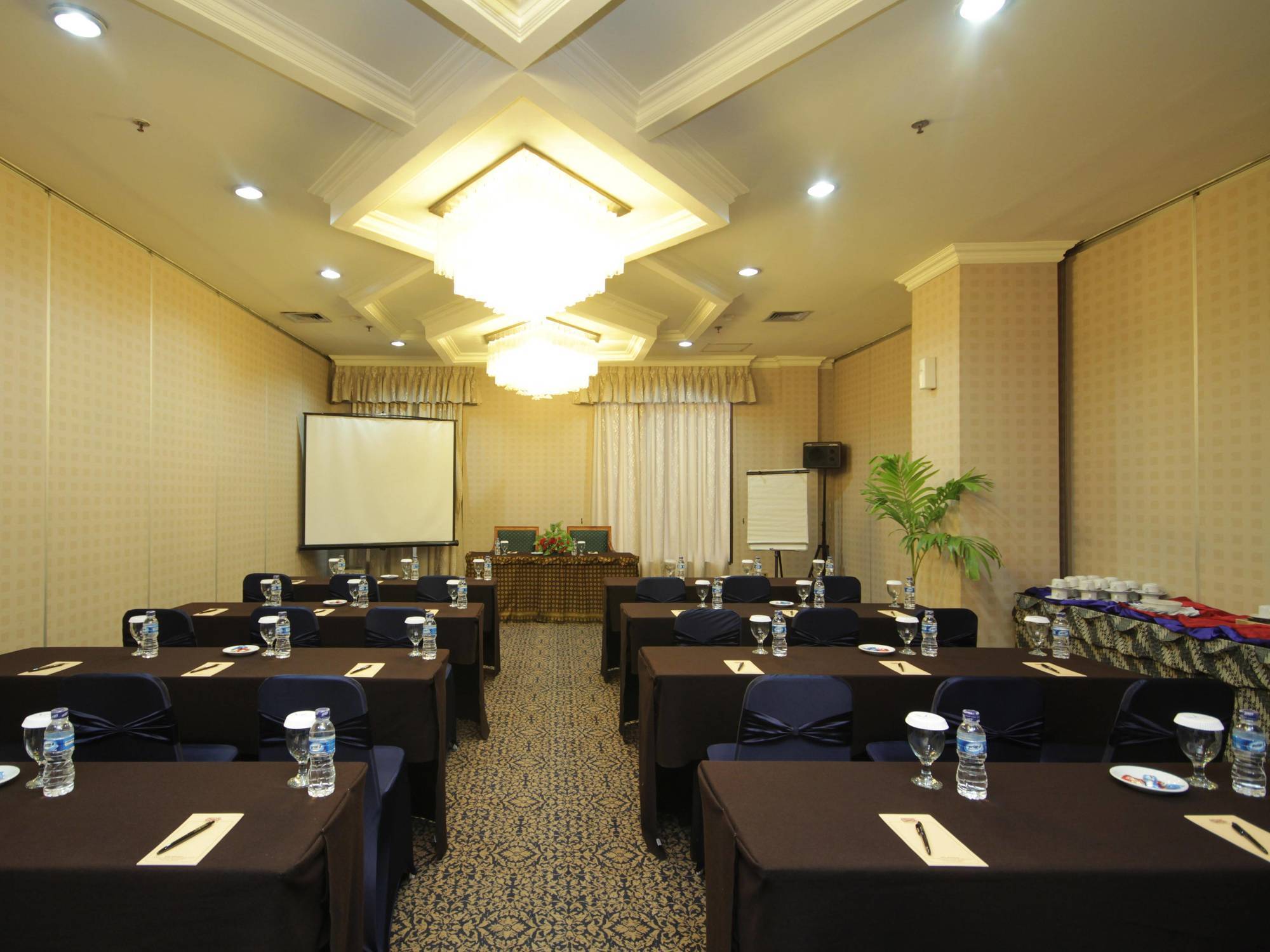Hotel Maharadja Jakarta Exteriör bild